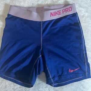 Women’s Nike Pros